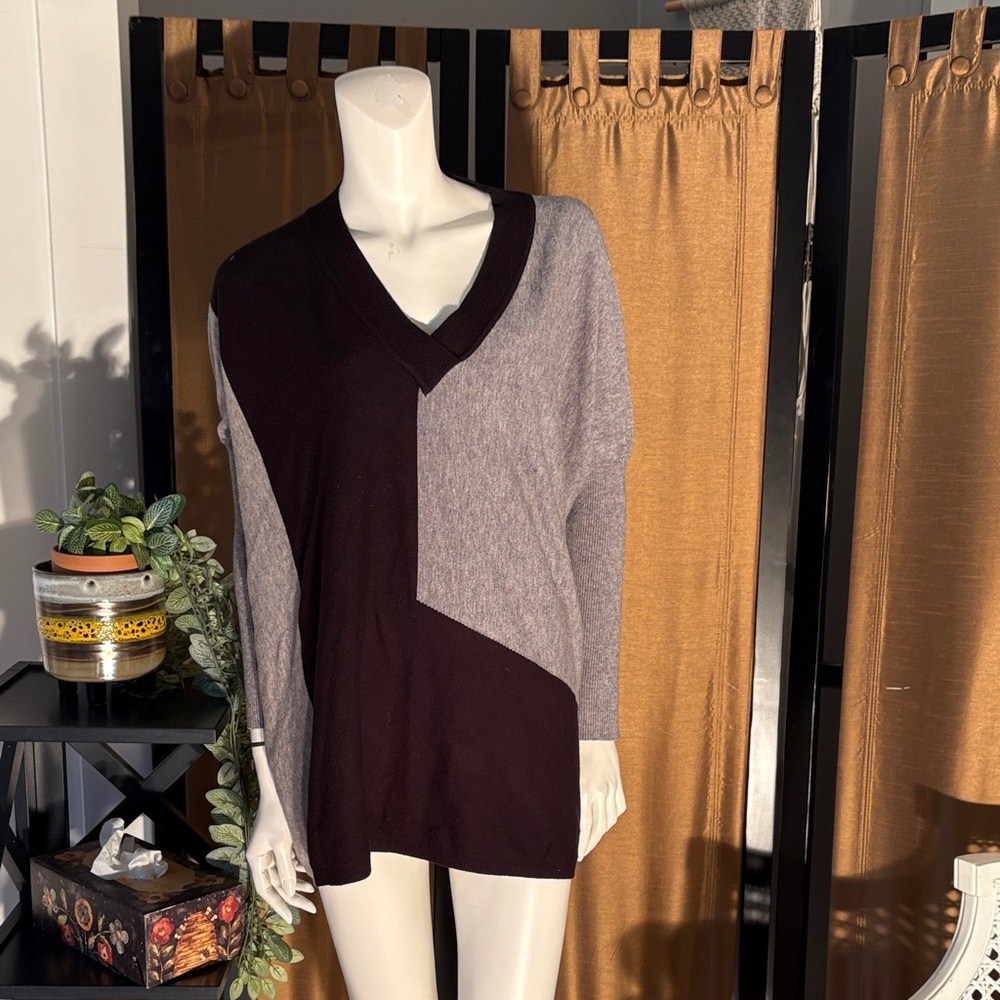 Colorblock V-Neck Sweater